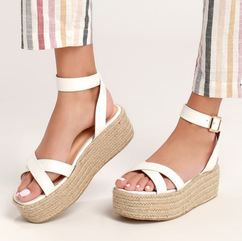 Lulu's NIB white espadrille sandals, size 10